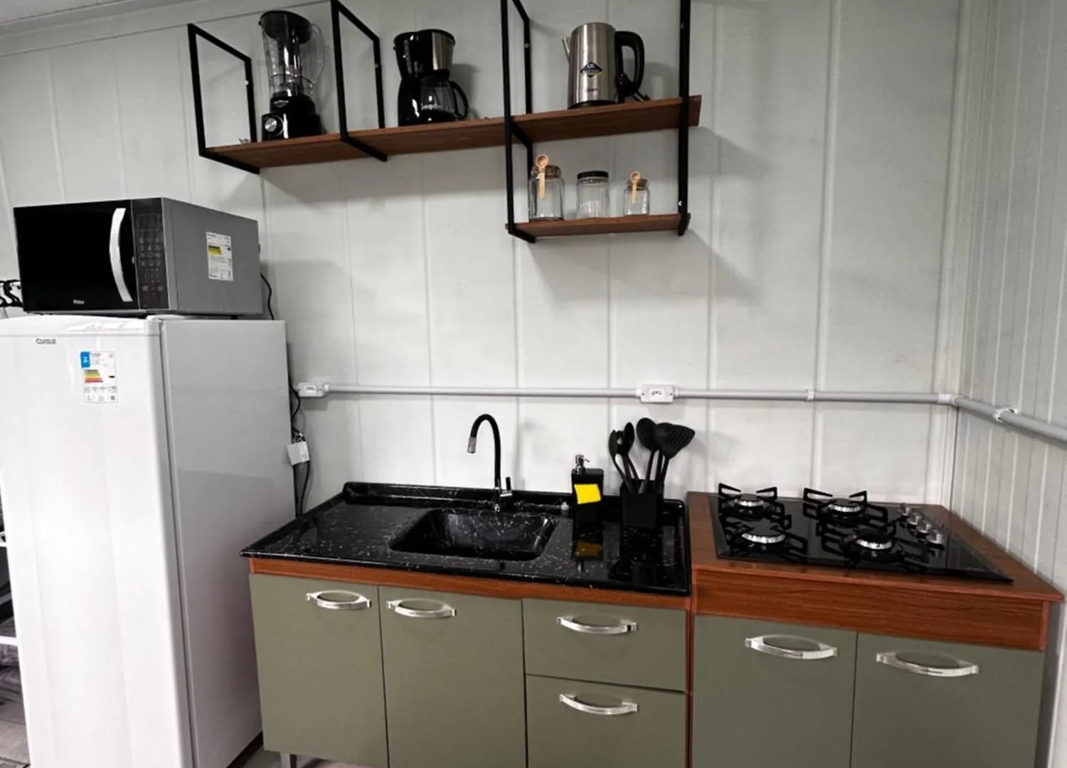Kitnet Container Com Garagem Villa Itapema Brazil