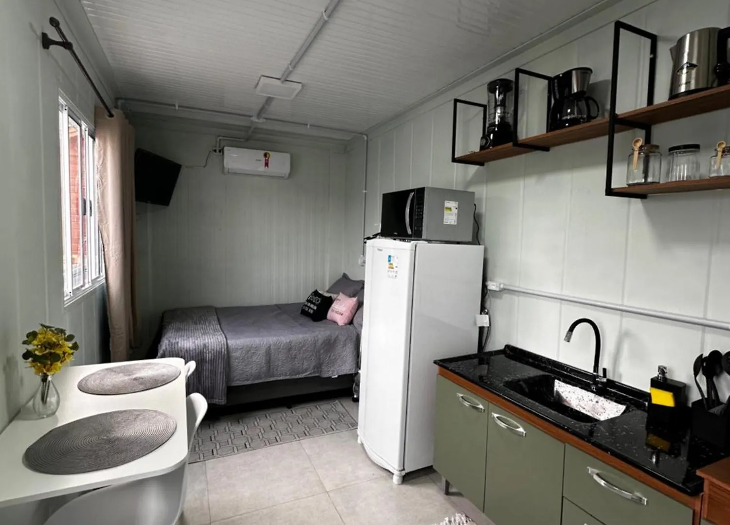 Kitnet Container Com Garagem Villa Itapema